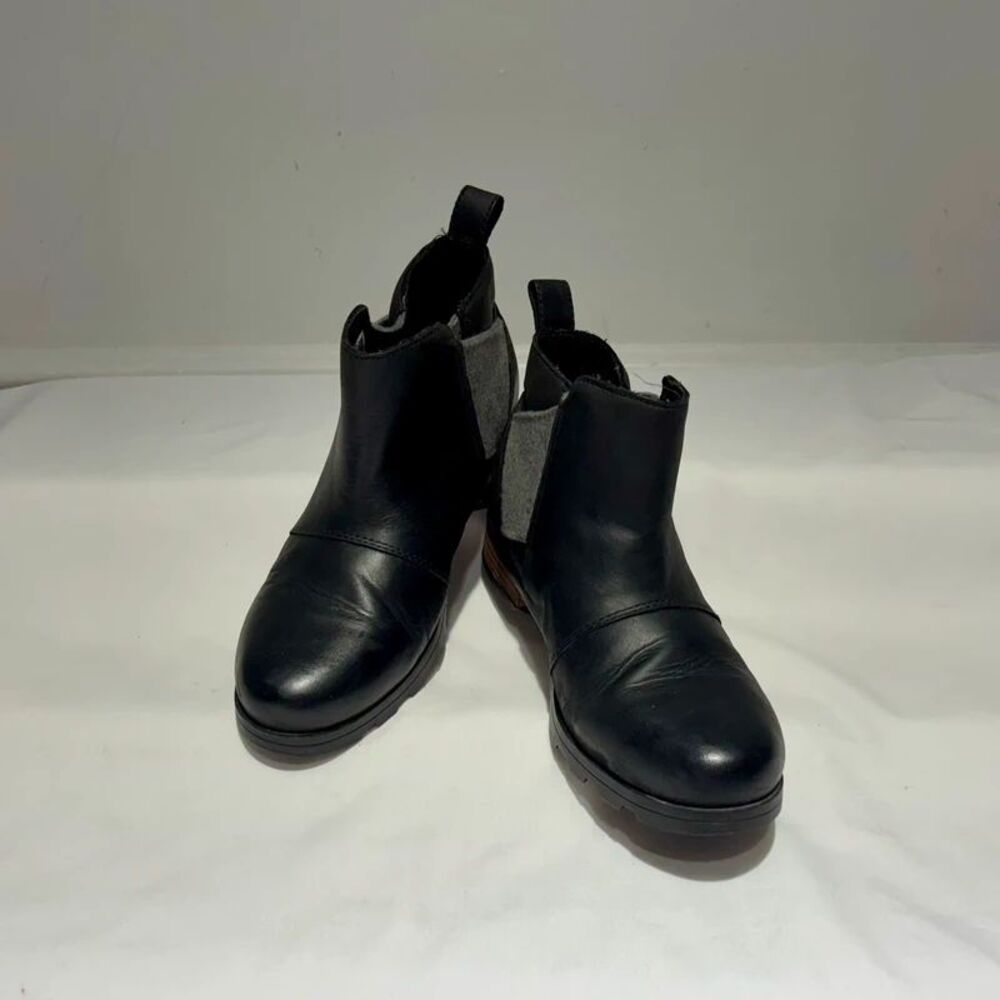 Sorel Joan of Arctic Wedge III Chelsea Boots Size 8